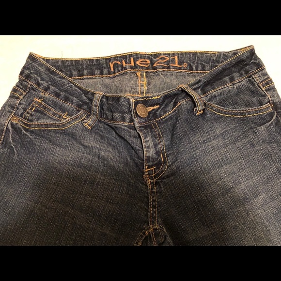 RUE21 JEANS Size 3/4 Short - Picture 1 of 6